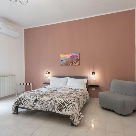 Giufrania Suite Кастелламмаре-ди-Стабия Экстерьер фото